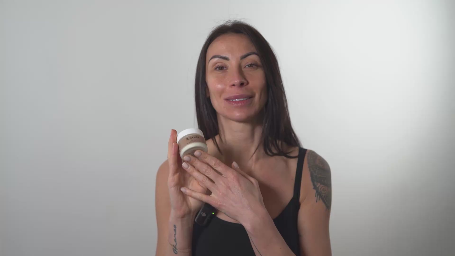 Carica il video: 